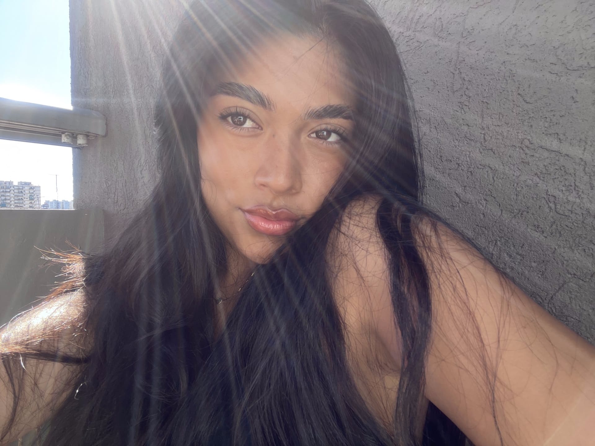 chloe_x